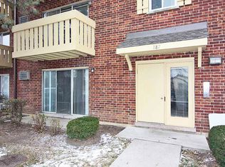 187 Pickwick Dr APT A, Schaumburg, IL 60193