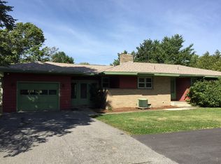 7 Chaplin Ln, South Burlington, VT 05403