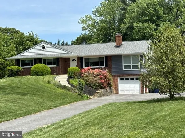 10113 Johns Dr, Damascus, MD 20872