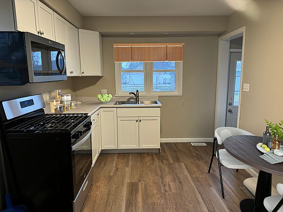 3rd image of 114 W 12th St