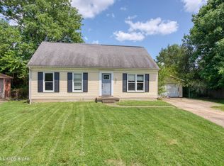 8207 Chickering Way, Louisville, KY 40228