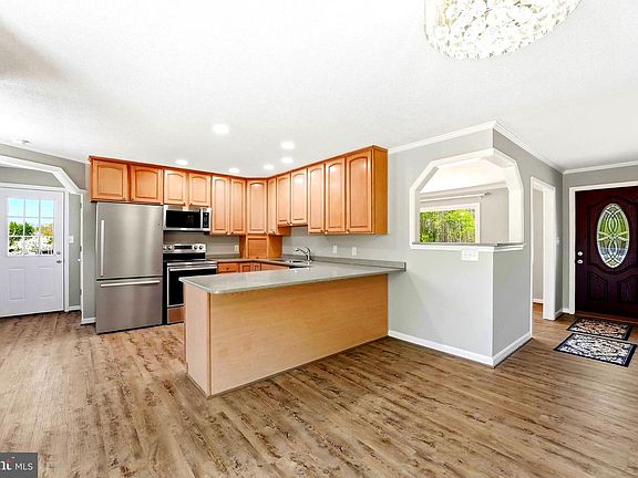 5th image of 22064 Yellowbottom Rd