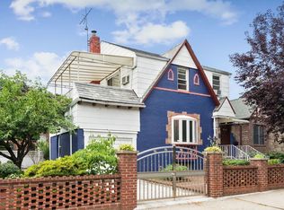 72-96 Yellowstone Blvd, Flushing, NY 11375