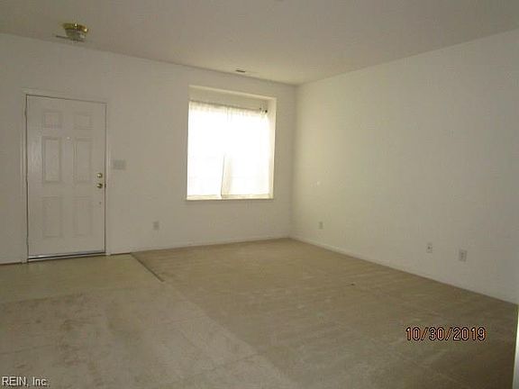 3rd image of 603 Sawgrass Ln