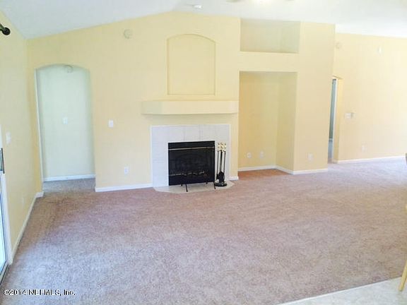 4th image of 608 Sweetwater Pl