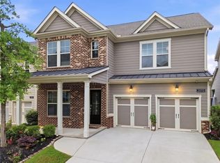2070 Abbey Rd, Roswell, GA 30076