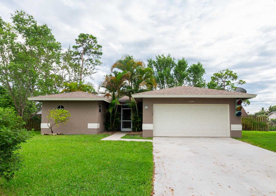 1st image of 5306 Greenwood Dr