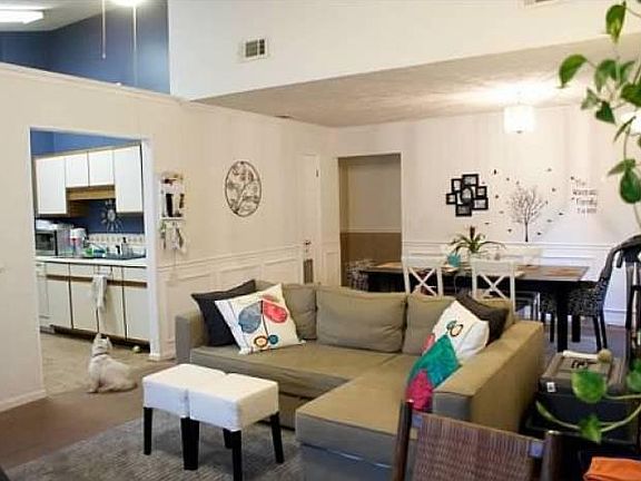 Living Area 2