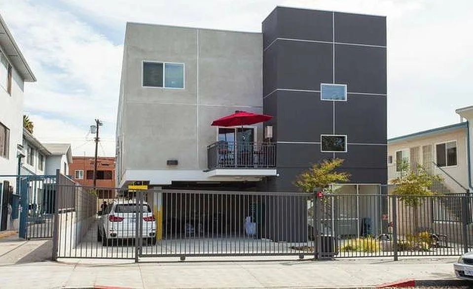 3 bed, 1250 sqft, $3,500 — Photo 1