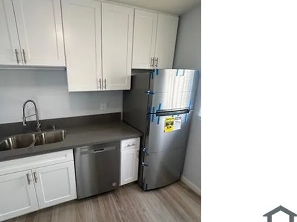 924 1/2 W 81st St, Los Angeles, CA 90044