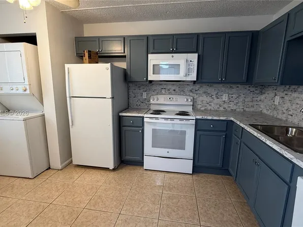 7901 Southgate Blvd APT C5, Pompano Beach, FL 33068