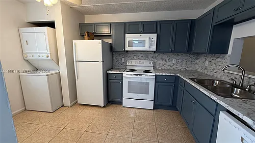 7901 Southgate Blvd #C5 Photo 1