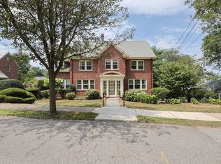 27 Chesterfield Rd, Newton, MA 02465