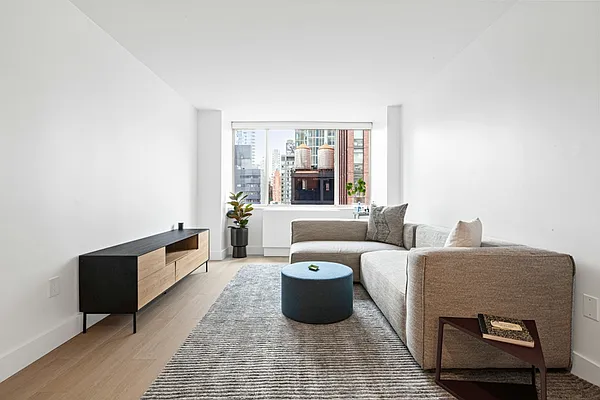 Rented by Greystar | media 1
