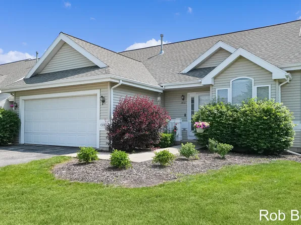 1410 Windcrest Ln NE #32, Grand Rapids, MI 49525