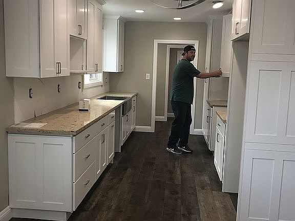 4th image of 3825 Stevely Ave