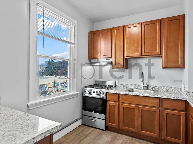 680 14th St #411 — Photo 18