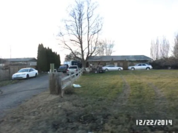50 Cody Ln, Sunnyside, WA 98944