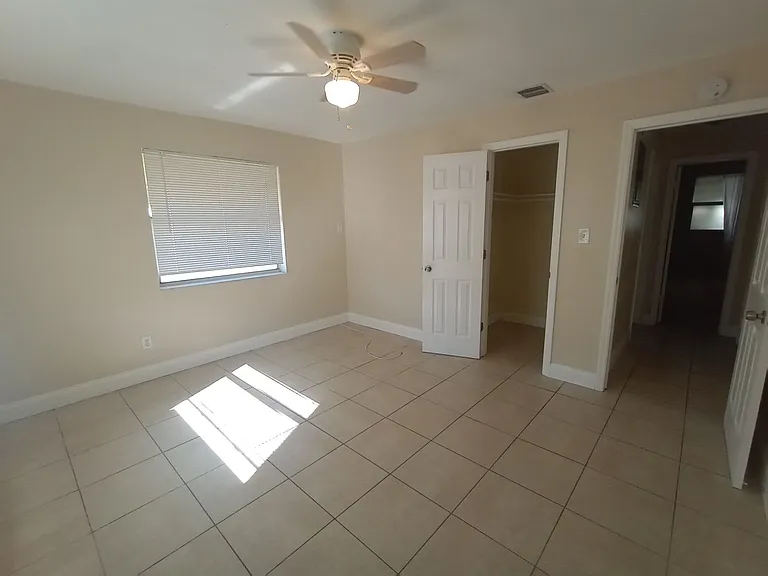 132 SW 12th Ave — Photo 8