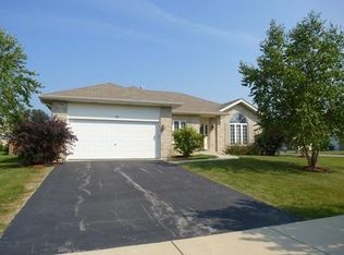 742 Bluebonnet Dr, Aurora, IL 60505