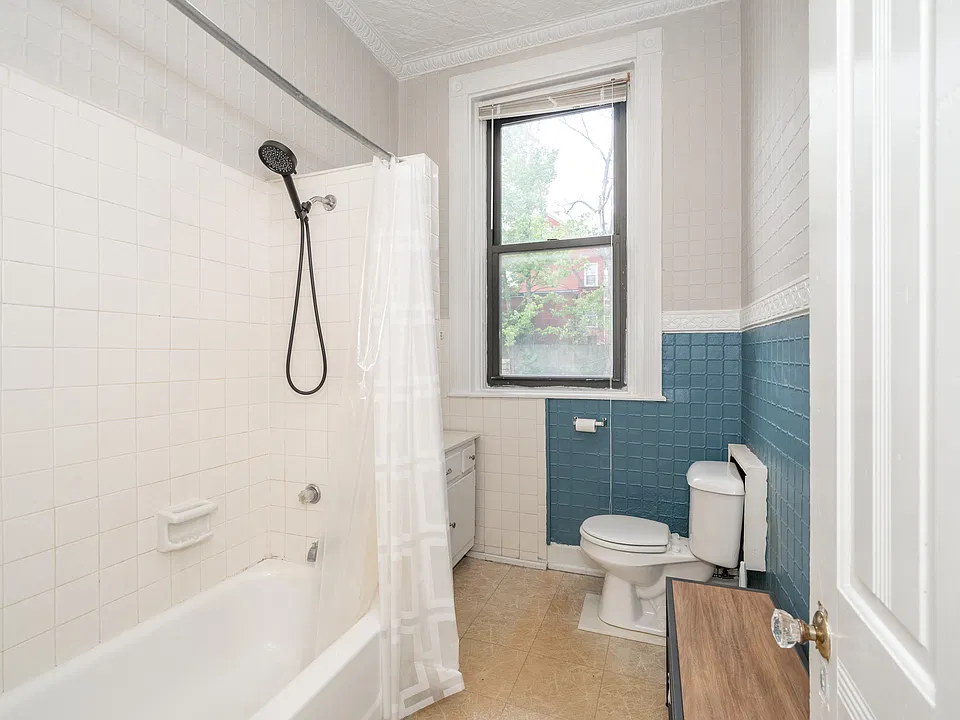 120 Lyon St #3