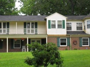 10613 Brentwood Dr, Manassas, VA 20111