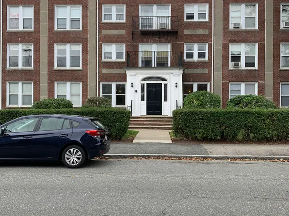 21 Kemper St #4, Quincy, MA 02170
