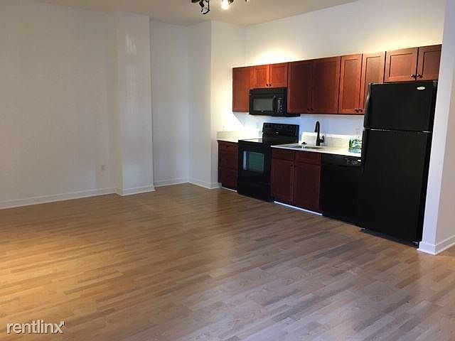 1st image of 3301 Henry Ave #124