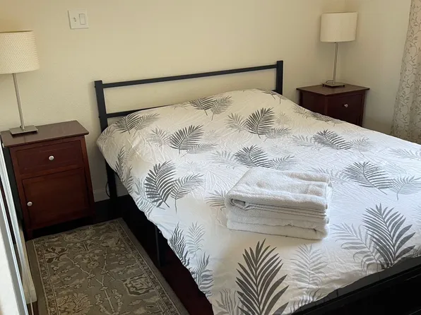 7572 Sutton Ln, Dublin, CA 94568