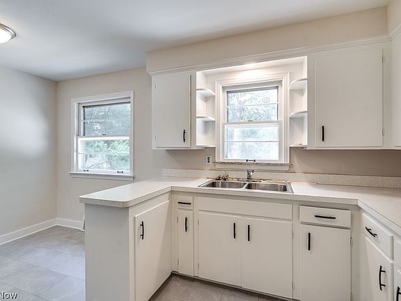 4th image of 344 E 250th St