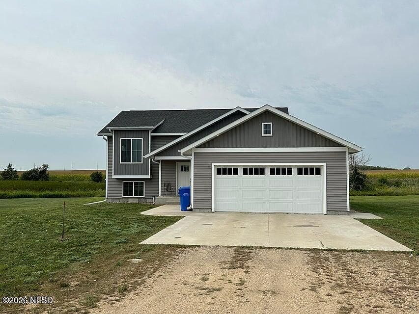 1st image of 709 Sunset Cir
