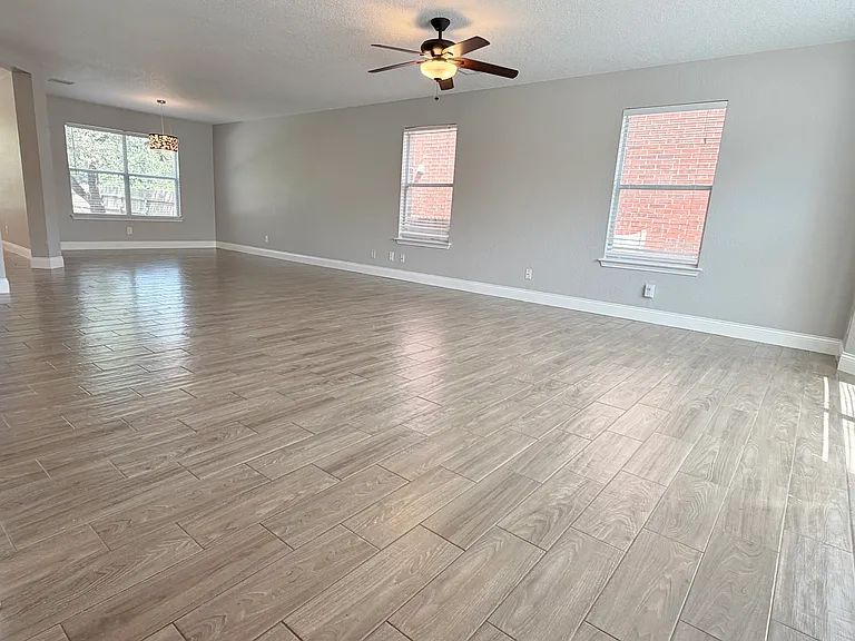 847 Quitman Oak — Photo 5