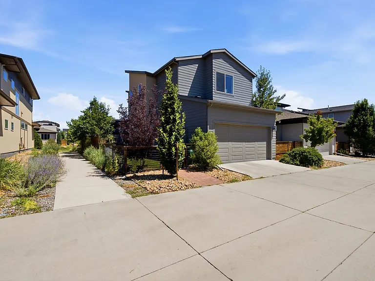 6649 Fern Dr — Photo 32