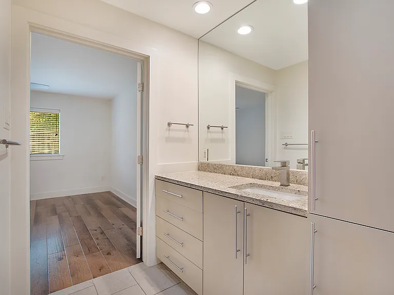 6463 Waverly Way — Photo 25