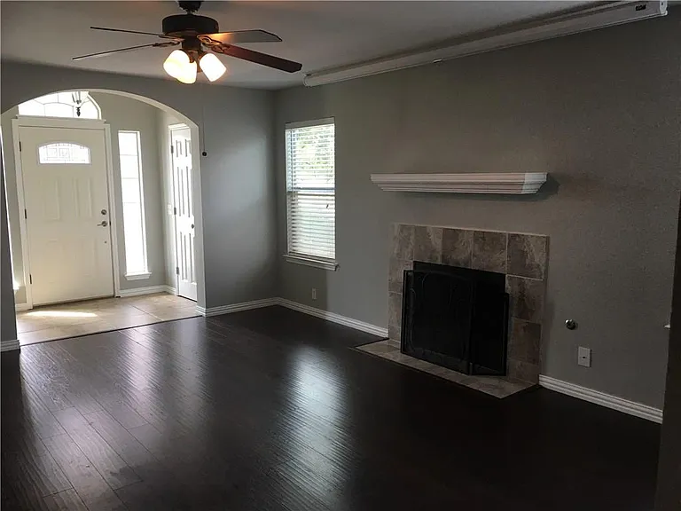 312 Estate Dr — Photo 25