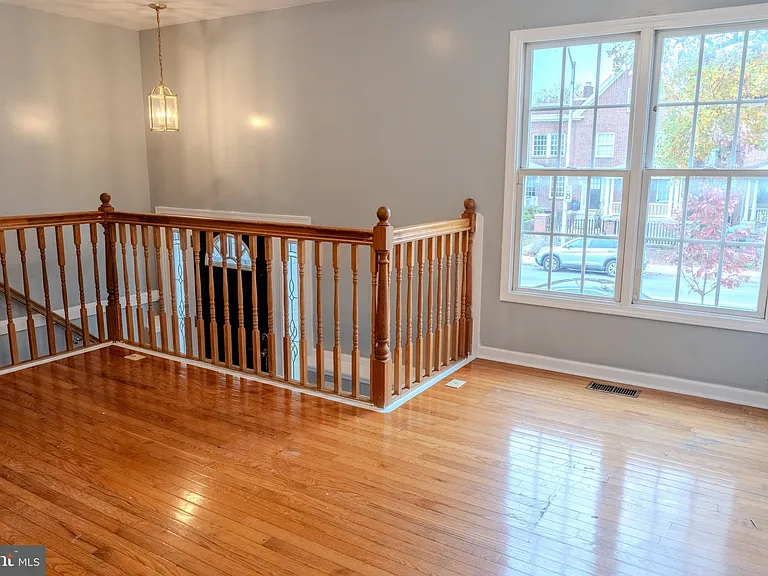 3731 Greenmount Ave — Photo 4
