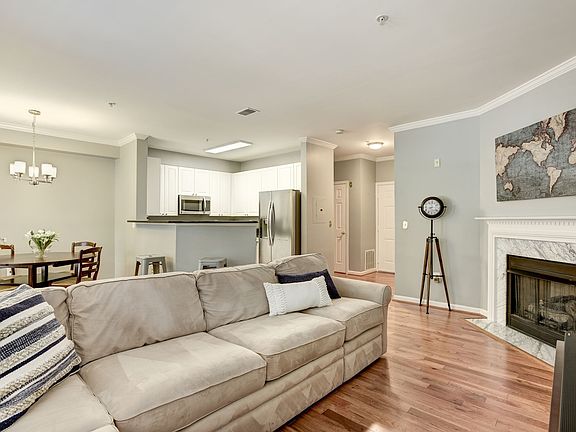 4th image of 2720 Bellforest Ct APT 107