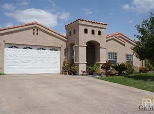 9106 La Sonrisa Way, Bakersfield, CA 93306
