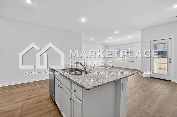 3050 Rosalee Ln — Photo 5