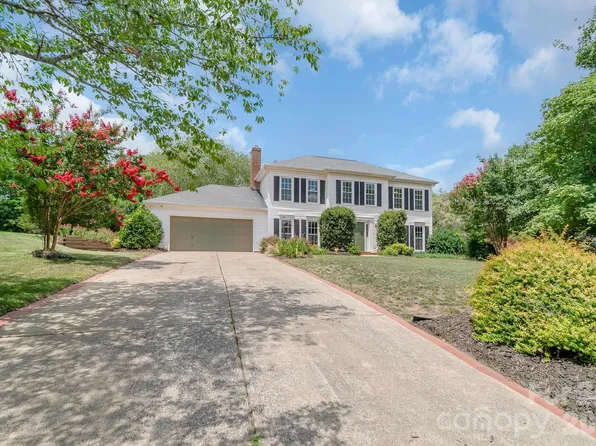 12328 Sandringham Pl, Charlotte, NC 28262