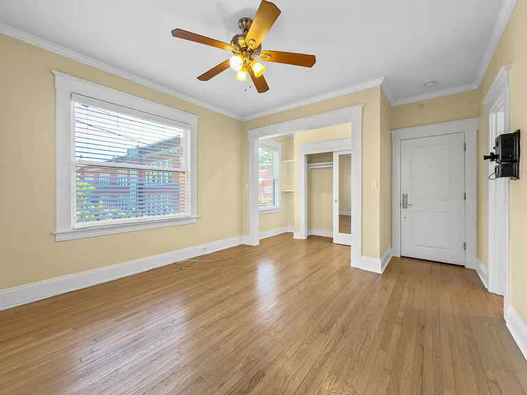 2056 NW Glisan St — Photo 17