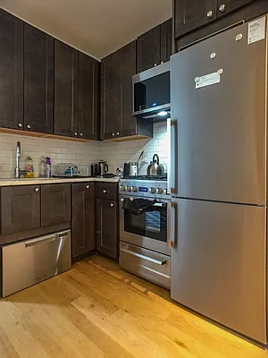 Rented by (Legacy) NY Quality Living Uptown | media 13