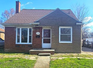 21345 Newcastle Rd, Harper Woods, MI
