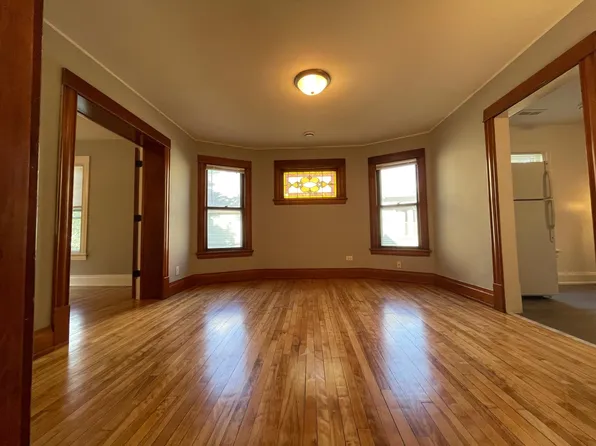 516 8th Ave NE #2, Minneapolis, MN 55413