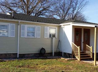 16 Lindsay St, Greenville, SC 29611
