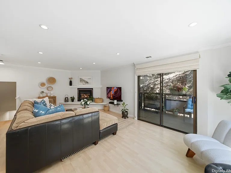 2411 Carlmont Dr #107 — Photo 13