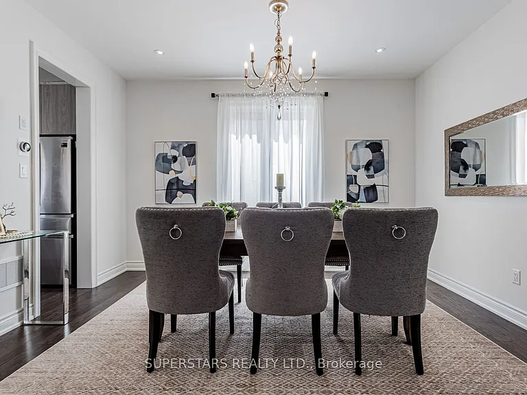 11 Empire Dr — Photo 5