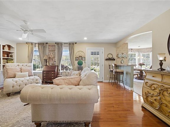 3rd image of 199 Old Jury Rd