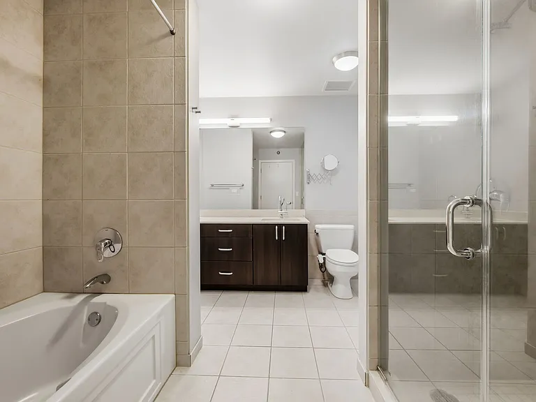235 W Van Buren St #4501 — Photo 7
