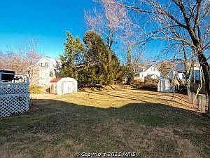 4th image of 5406 N Bluemont Dr